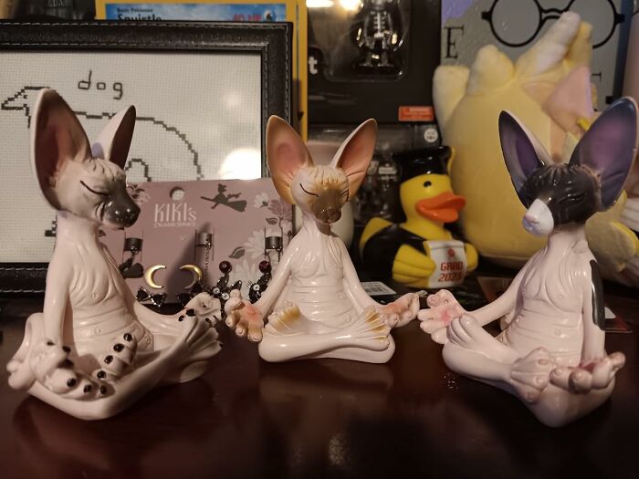 Purr-Fect Poise: Trio Of Sphynx Statues For Serene Spaces