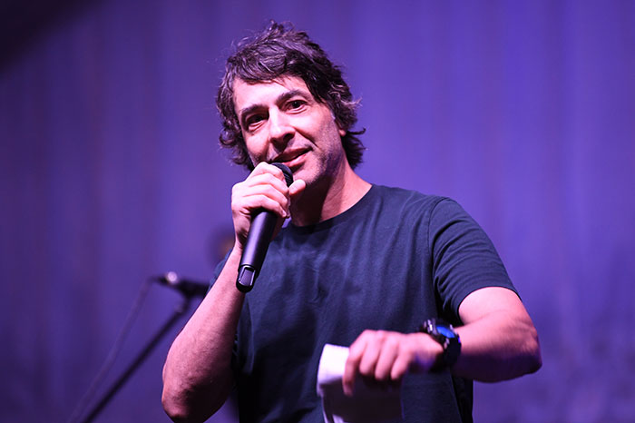 Fans Defend Comedian Who Kicked Mom And Baby Out Of Show For Disrupting It - 1