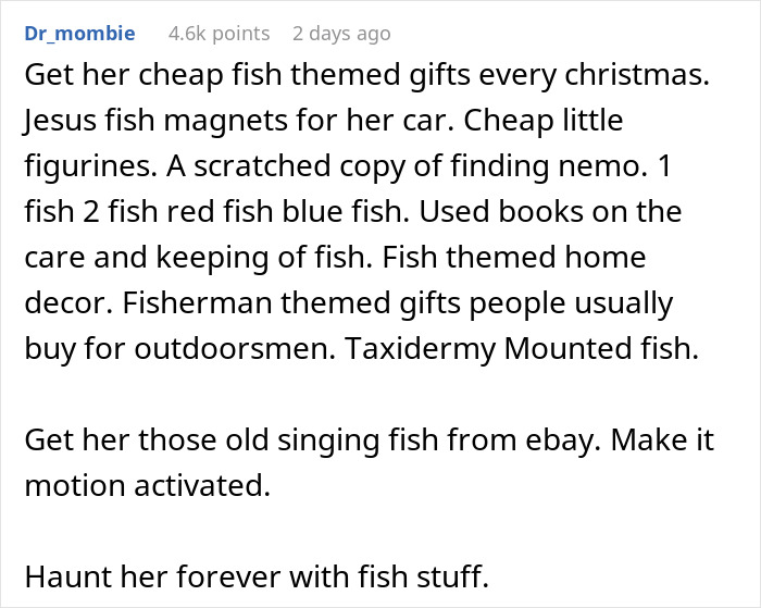 “They Swim And Die”: Aunt Refuses To Apologize For Ending Fish’s Life, Screams When Karma Hits “They Swim And Die”: Aunt Refuses To Apologize For Ending Fish’s Life, Screams When Karma Hits