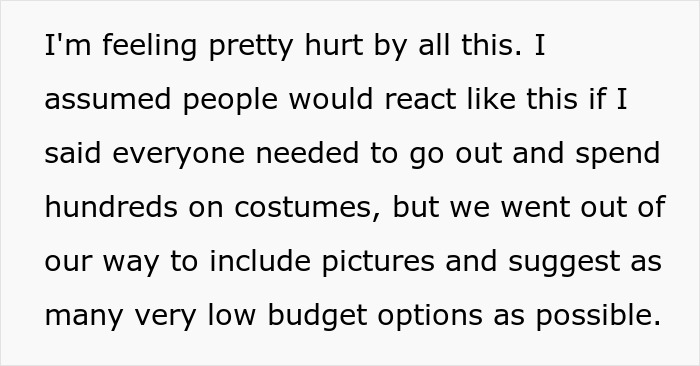 Nerdy Couple Wants A Fantasy Wedding, Guests Say They're Uncomfortable With The Theme - 9