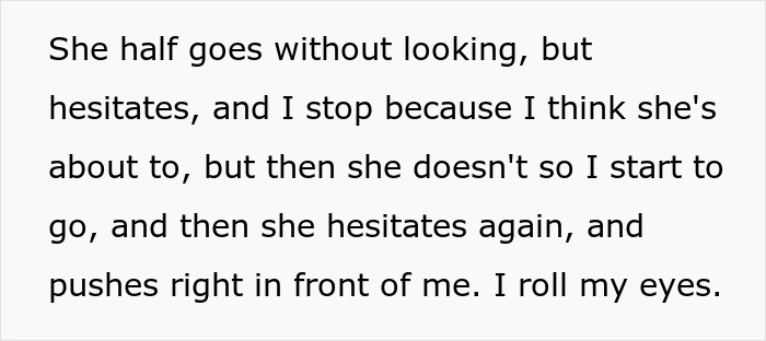 Guy Locks His Cart To Entitled Shopper After Being Annoyed Way Too Much - 5