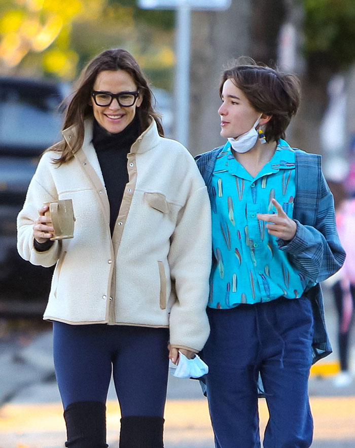 More Details Emerge About Fin Affleck’s Family Life After They Reveal Name Change At Funeral - 3