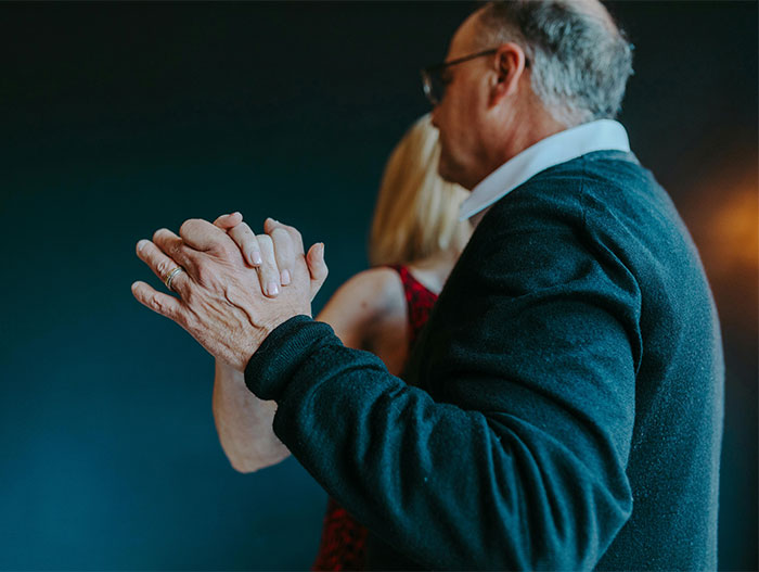 Bride Wouldn’t Let Grandparents-In-Law Ruin Her Wedding With Their ‘Special’ Moment, Gets Dragged - 1