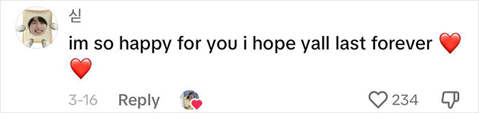 People Are Left Divided Over Woman&rsquo;s Love Story With Online Boyfriend