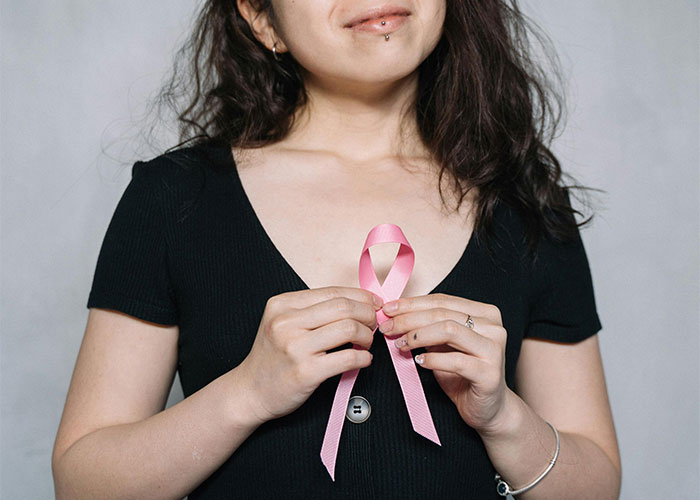 “I Was Chewing Ice”: 35 Cancer Survivors Share The Subtle And Overt Signs That Something Was Wrong - 7