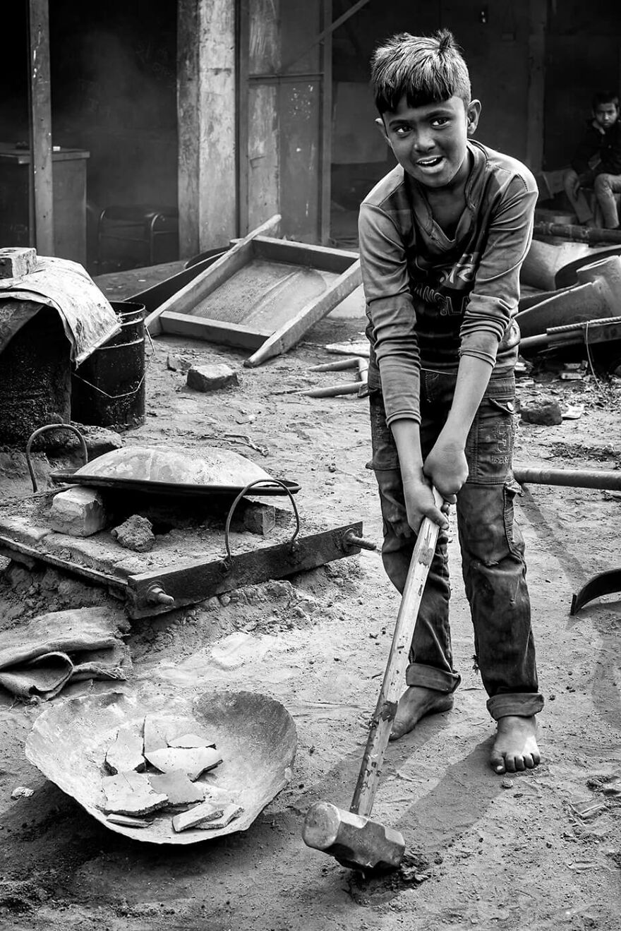 Hana Peskova Unveils The Global Face Of Child Labour (20 Pics)