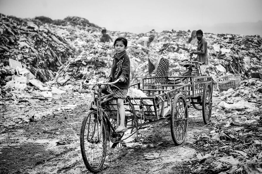 Hana Peskova Unveils The Global Face Of Child Labour (20 Pics)