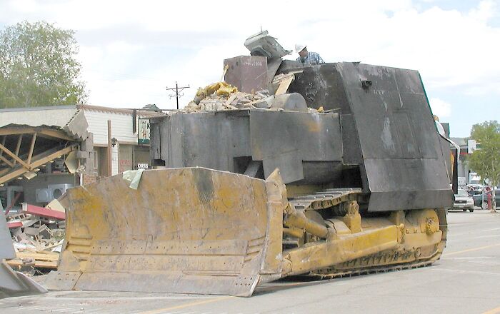 “I Watched It All Burn”: 30 People Share What Happened To Kids Who Were Outcasts Growing Up - 25