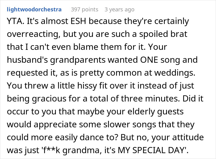 Bride Wouldn’t Let Grandparents-In-Law Ruin Her Wedding With Their ‘Special’ Moment, Gets Dragged - 20