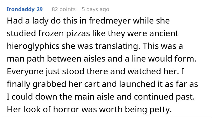 Guy Locks His Cart To Entitled Shopper After Being Annoyed Way Too Much - 18