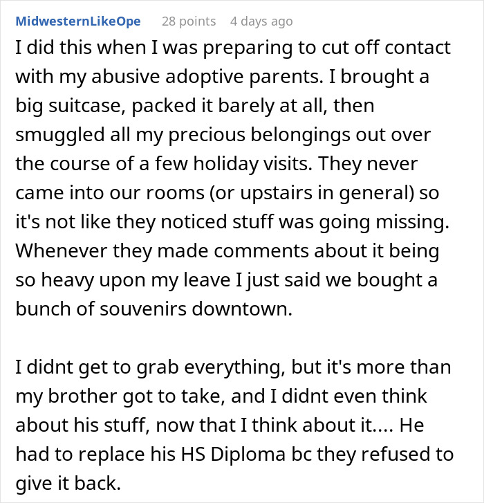 Daughter Reads Right Through Dad's Ploy To Make Her Stay At His House, Outsmarts Him