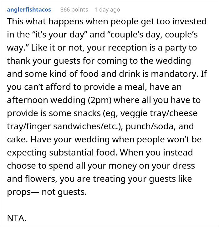 Screenshot of a Reddit comment discussing guests’ expectations at weddings and wedding reception hospitality concerns.