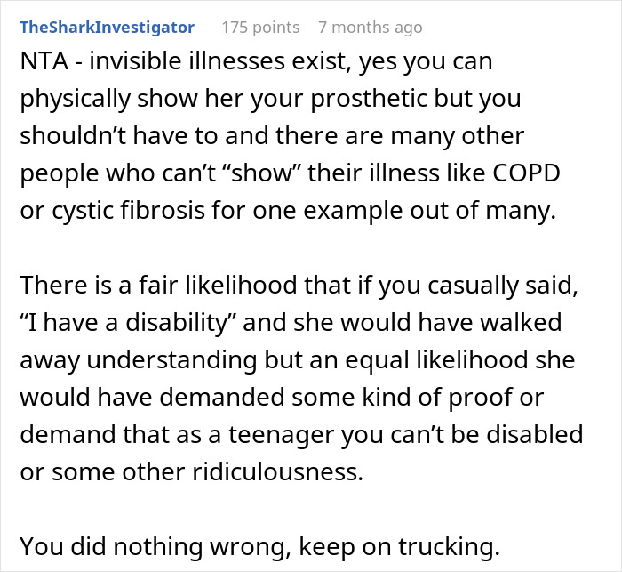 “I Needed The Seat”: Teen Leaves Karen Red-Faced After Showing Her Why She Can’t Have Her Seat - 22