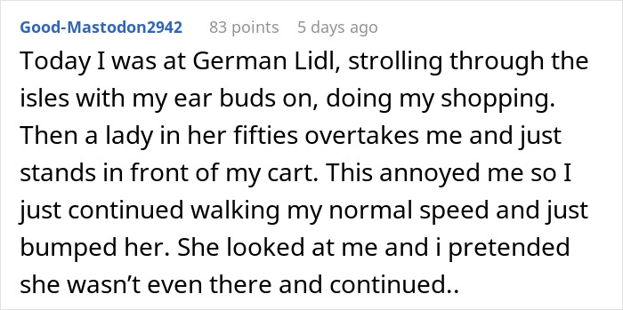 Guy Locks His Cart To Entitled Shopper After Being Annoyed Way Too Much - 17