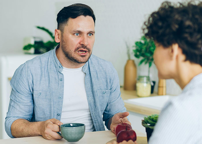 People Share 30 Signs That Just Scream “This Couple Isn’t Going To Make It” - 31