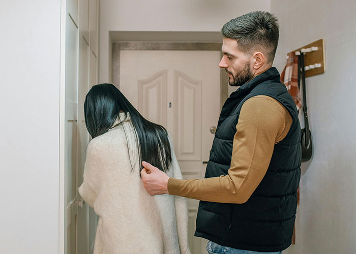 People Share 30 Signs That Just Scream “This Couple Isn’t Going To Make It” - 21