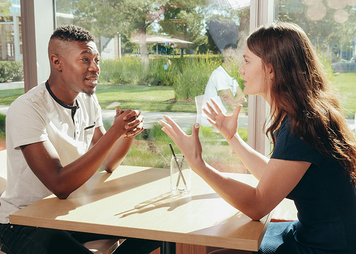 People Share 30 Signs That Just Scream “This Couple Isn’t Going To Make It” - 33