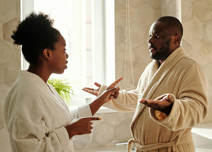 People Share 30 Signs That Just Scream “This Couple Isn’t Going To Make It” - 15