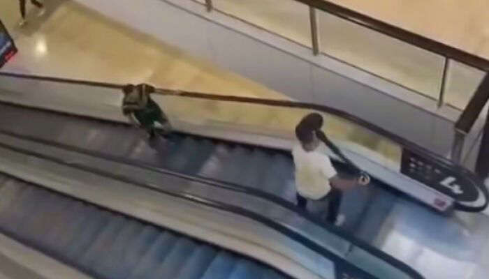 “Hot” Hunk Becomes New Aussie Heartthrob For Stopping Knife-Wielding Man Who Stabbed Six To Death