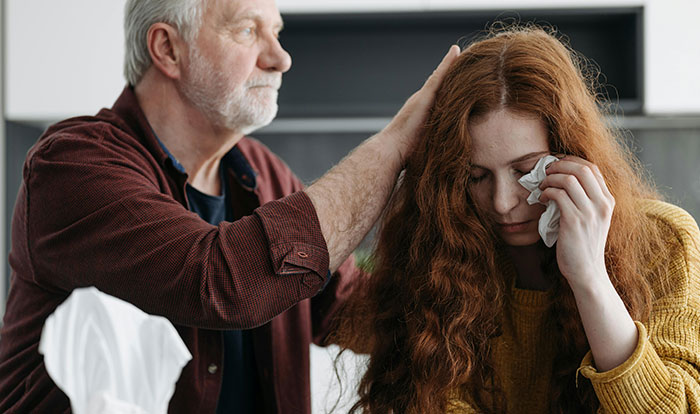 Man Has Tough Conversation With 21YO Daughter Who Had An Affair With Their Married Neighbor