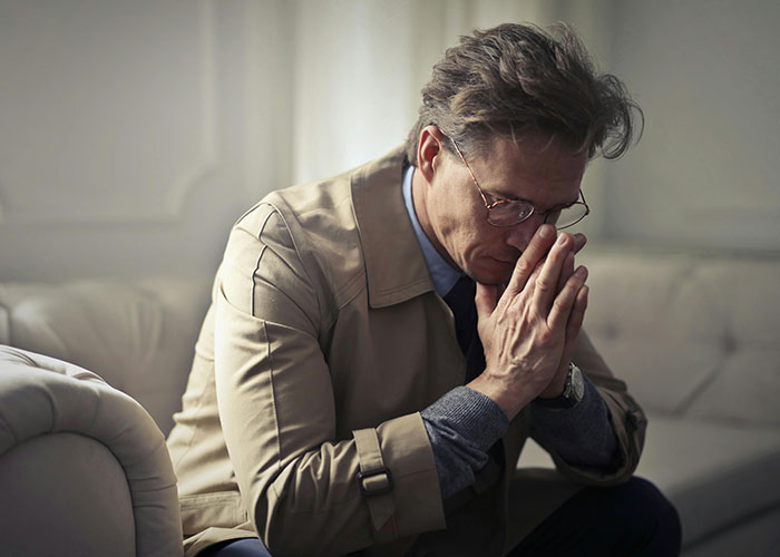 Dad Grounds Daughter For 2 Years After She Ruins His Engagement, Gets A Reality Check - 9