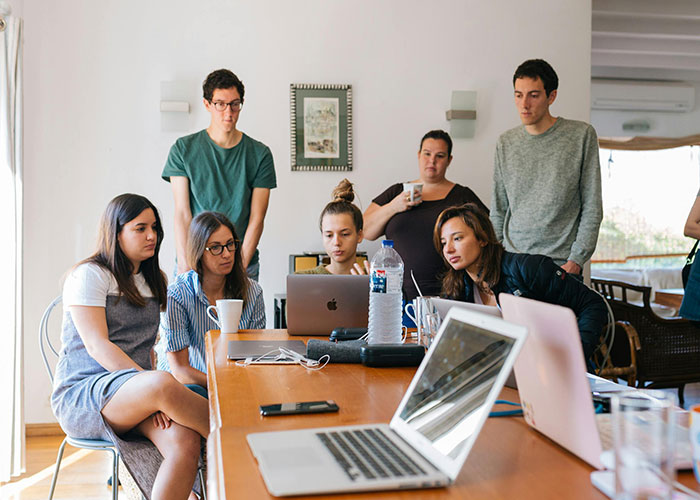 Dad Tells Teen Daughter Not To Proceed With Job Interview After Realizing The &ldquo;Employer&rsquo;s&rdquo; Scheme