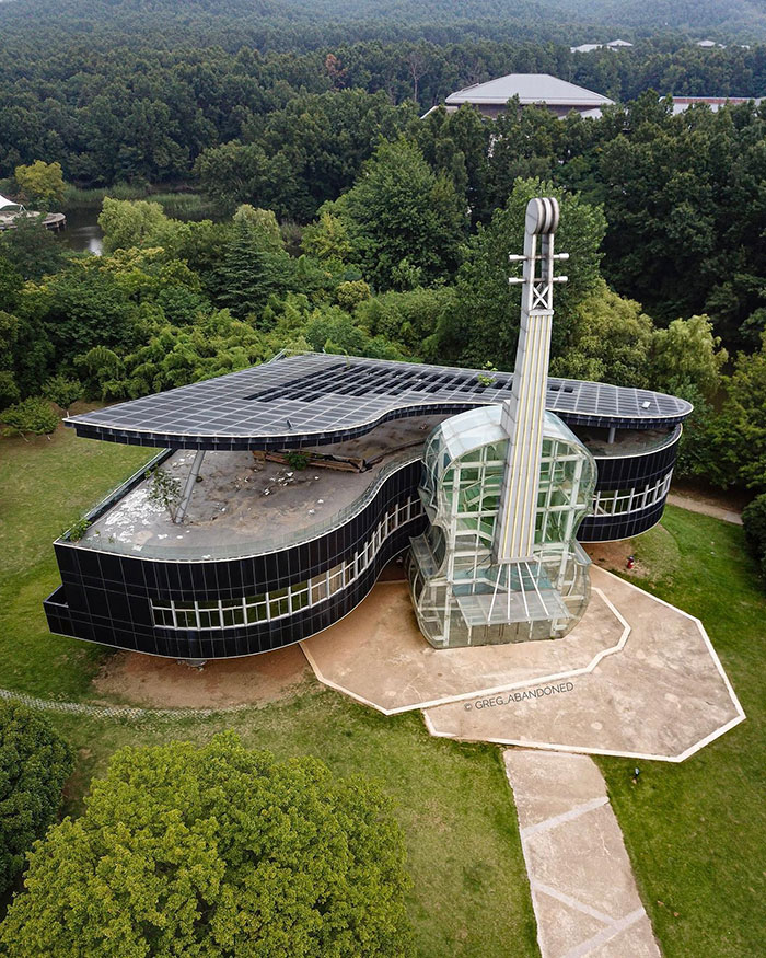 Deserted-Forgotten-Places-Pics