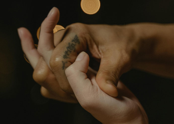 "What Disgusting Advice Ended Up Being Actually Helpful?" (25 Answers)