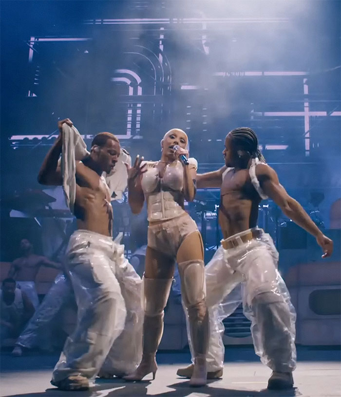 “Leave Your Mistake At Home”: Doja Cat Slams Parents For Bringing Kids To Her Concerts “Leave Your Mistake At Home”: Doja Cat Slams Parents For Bringing Kids To Her Concerts