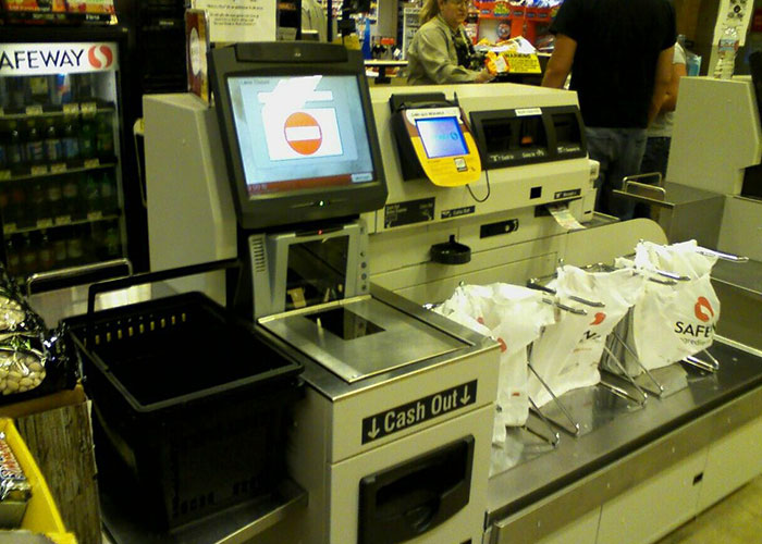 45 Times Dumb Customers Really Pushed Retail Workers To The Limit With Their Questions