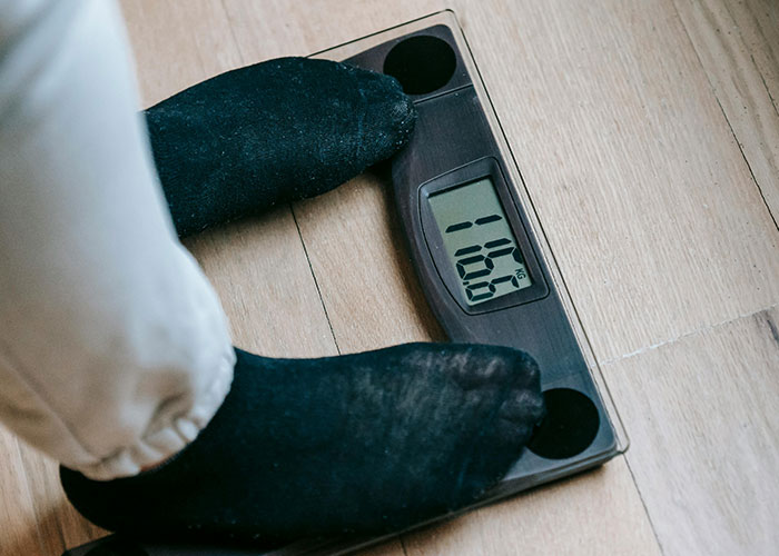 Doctors Puzzle How Person Gained 40lbs, See Them Fiddling With Tic-Tacs: &ldquo;They're 0 Calories&rdquo;