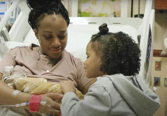 Woman Gives Birth During Solar Eclipse, Names Her Daughter After The Sun - 5