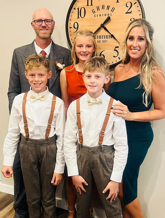 Meet Emily Westerfield, The &ldquo;Surrogacy Unicorn&rdquo; Now Pregnant With 11th Baby