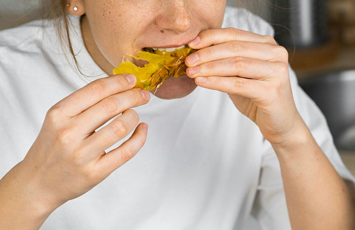 Vegan Woman Tricked Into Eating Meat By Boyfriend’s Family, Makes Sure They Regret It - 19