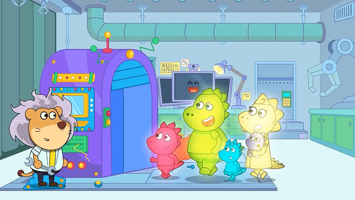 Bored Panda's Original Show "Fire Spike" Receives Silver Play Button For Hitting 100,000 Subscribers