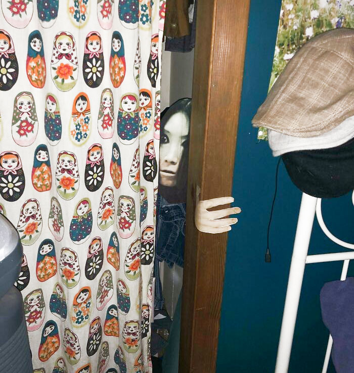 Ayer mi hija dijo que tenía que imprimir algo para clase. Al irme a la cama casi me da algo. Mentirosa