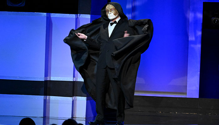 Mike Myers Removes Mask At AFI Gala, Revealing &ldquo;Unrecognizable&rdquo; New Look