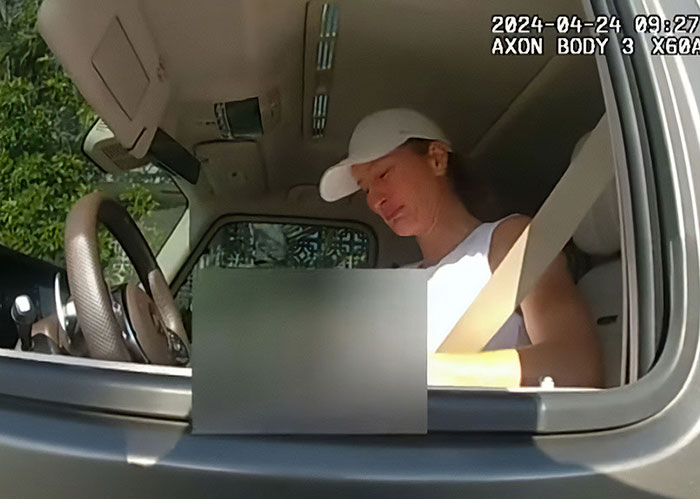 Mayor Slams Cop&rsquo;s Response To Gisele B&uuml;ndchen Crying As She Was Pursued By Paparazzi