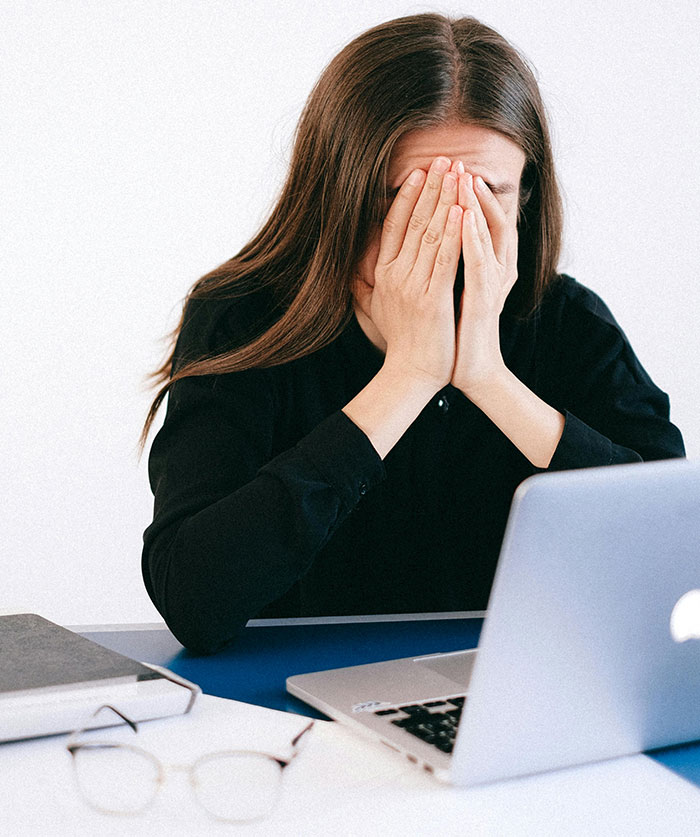 Room Goes Silent After Man Shocks Interviewers With Blunt Answer To 9-Month Resume Gap