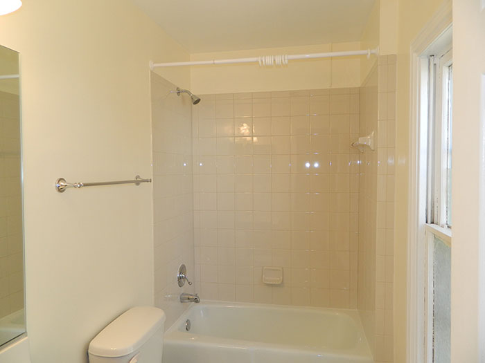 Someone Asks People To Share The Grossest Thing Their Partner Does, And 30 Don't Hold Back - 22