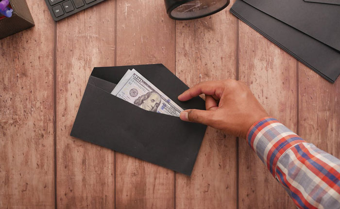 Teen Unexpectedly Inherits A ‘Crazy’ Inheritance From Dad, Drama Ensues When Mom Finds Out - 15