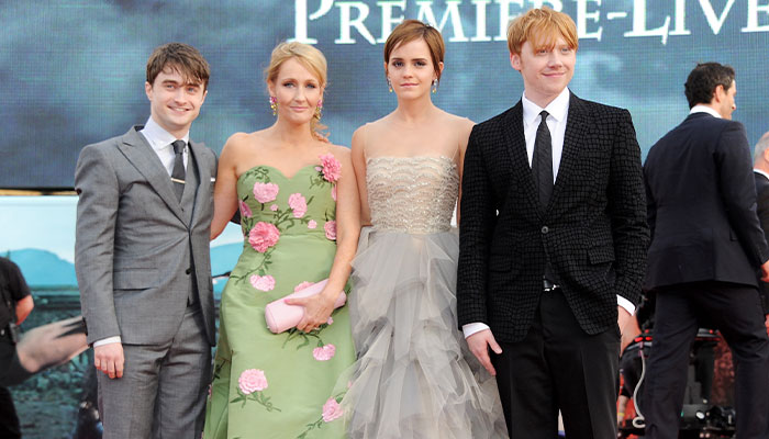 “I Love Daniel Radcliffe and Emma Watson Even More Now”: HP Fans Take Sides After J.K. Rowling's Rant - 1
