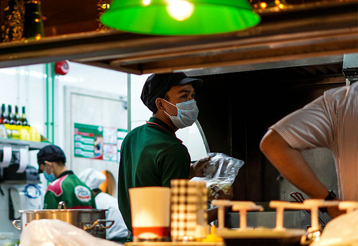 Fox News Host&rsquo;s &ldquo;Six Figures&rdquo; Wage Calculation Fail Goes Viral, Gets Roasted On X