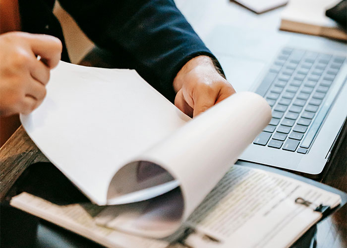 "Face Was So Red At The End": Landlord Regrets Messing With The Wrong Tenant "Face Was So Red At The End": Landlord Regrets Messing With The Wrong Tenant