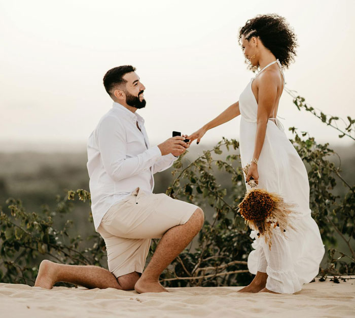 Woman Shares Her Niche Ick About Proposals, And Now Others Say They Can't Unsee It Woman Shares Her Niche Ick About Proposals, And Now Others Say They Can't Unsee It