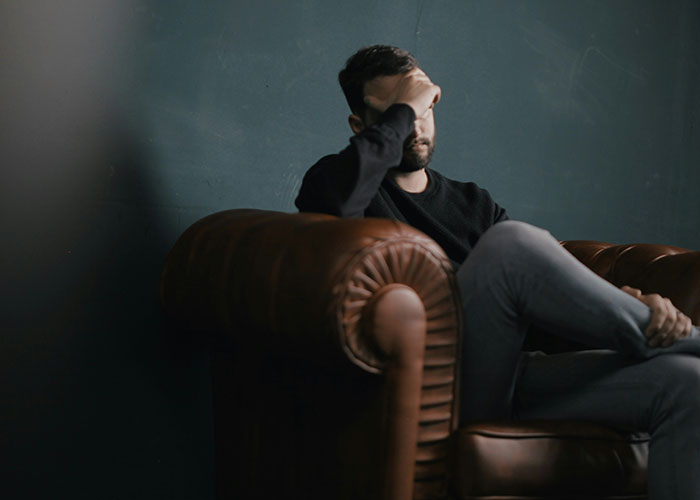 People Share How They Realized They’re Not That Young Anymore (39 Answers) - 35