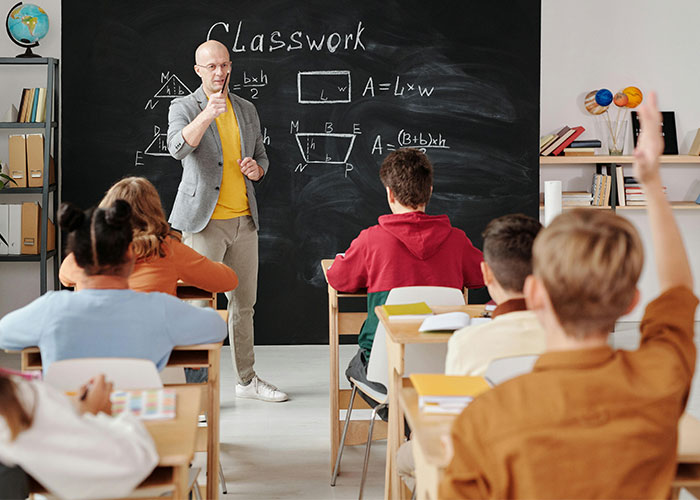 “Absolutely Bloody Tragic”: 50 People Reveal Where The Smartest Kid Of Their Class Ended Up - 8