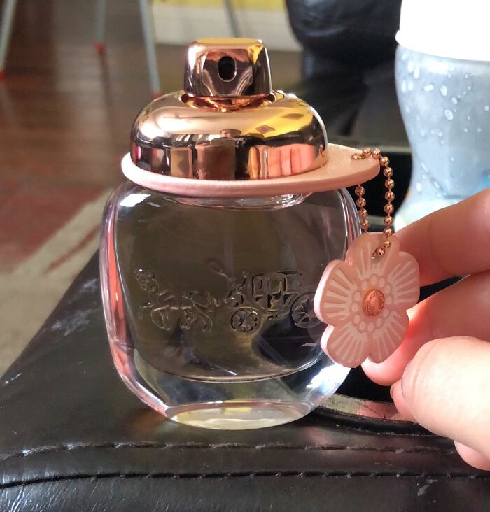 Mama's Signature Scent: The Exquisite Parfum - Where Elegance Meets Essence