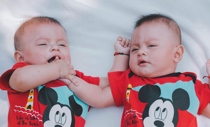 Woman Tears Up After Her Dad Is The Only One To Care For Her After Labor, Names Baby After Him - 17