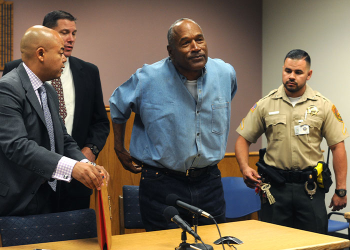 OJ Simpson, NFL Star Acquitted In “Trial Of The Century,” Passes Away At 76 - 1